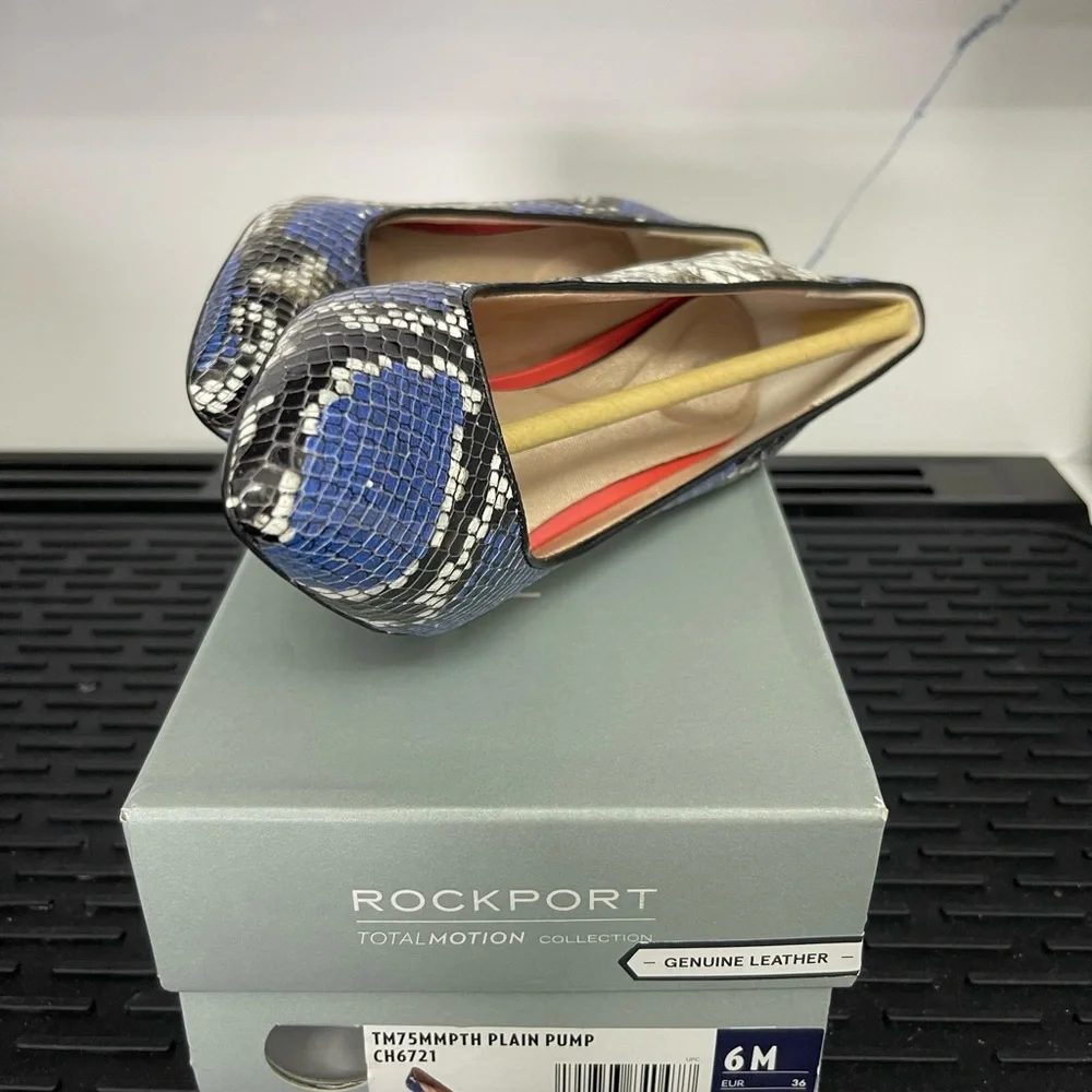 ROCKPORT 75mm Total Motion Women’s Pump Sz 6M CH6723 Blue Black Grey Snake - Picture 8 of 11
